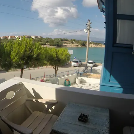 Deniz Evi * Çeşme